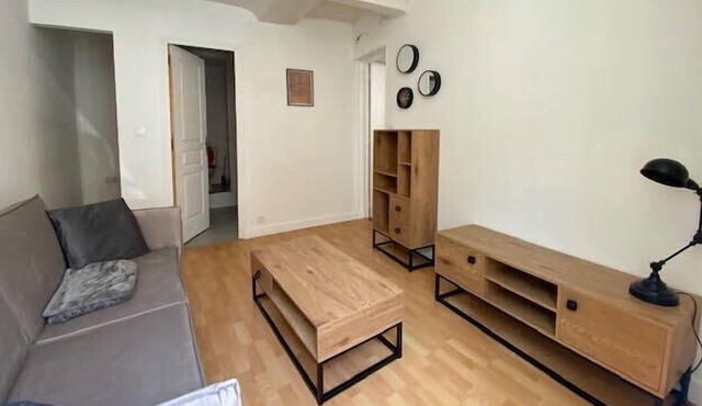 Beautiful Studio 30 M² For 2 In The Heart Of Caen