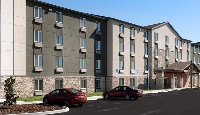 Beautiful Studio apartment (420706) by Houzlet