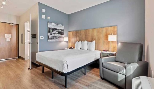 Beautiful Studio apartment (431299) by Houzlet