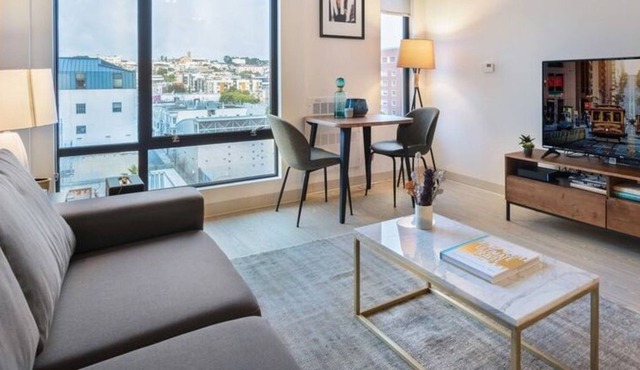 Beautiful Studio apartment (466386) by Houzlet