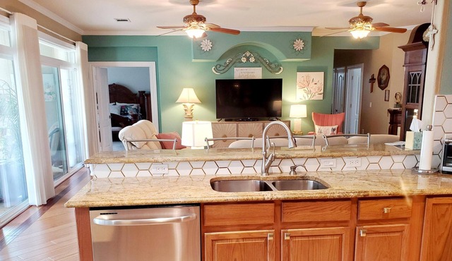 BEAUTIFUL SUN CITY HOME