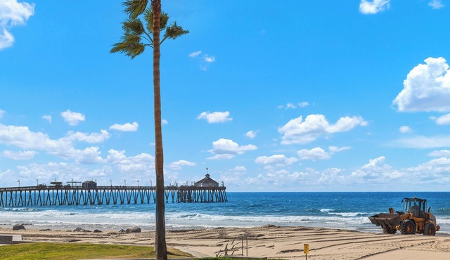 Beautiful Sunny 3 Bedroom Ground Floor with Southwest View of the Ocean