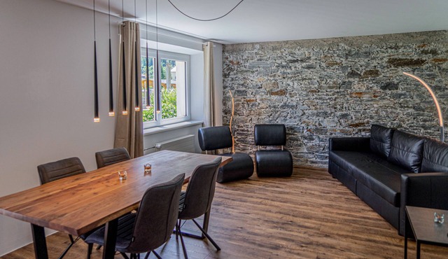 Beautiful, sunny ground floor apartment with 3 rooms and garden