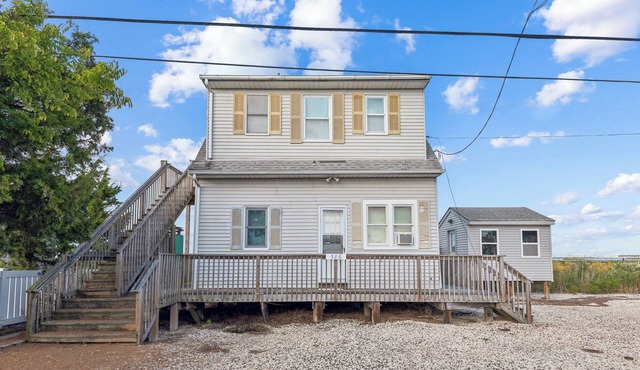 Beautiful sunset views in a nice, quiet, peaceful area.