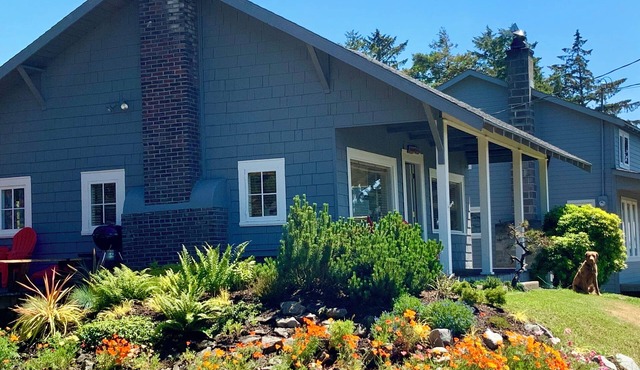 Beautiful sunsets from charming Pacific City cottagennnnn nnnnn