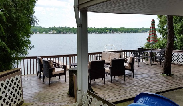 Beautiful sunsets on the lake, spectacular views from prime north-east location