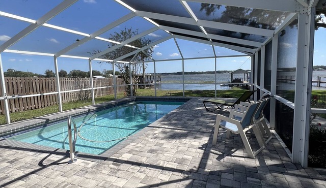 Beautiful Sunsets with Pool & Dock on Lake Weir