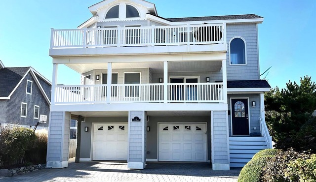 Beautiful Surf City Vacation Home - 1 from the Ocean!