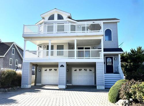 Beautiful Surf City Vacation Home - 1 From The Ocean!