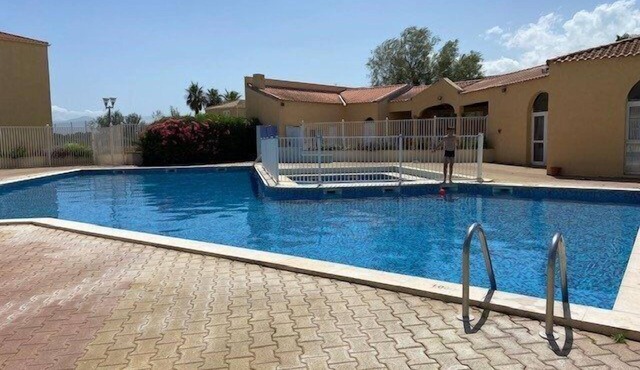 Beautiful T2 apartment with swimming pool and parking classified 2 * 4EURO213
