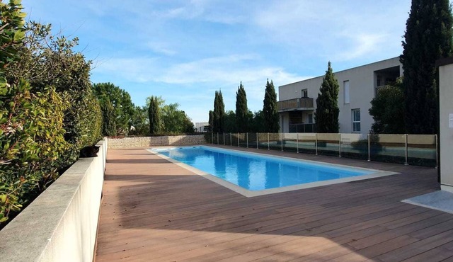Beautiful T2 with swimming pool - near park