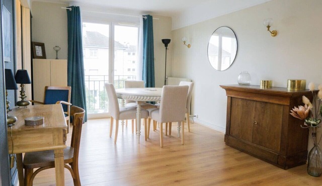 Beautiful T3 10 km from Paris Porte de St Cloud