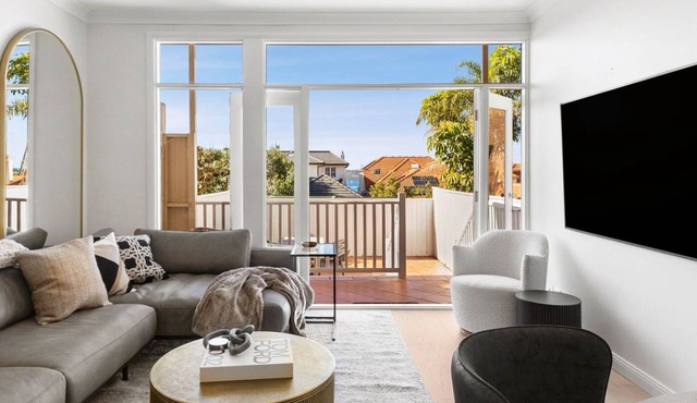 Beautiful Three Bedroom Executive Apartment in Mosman