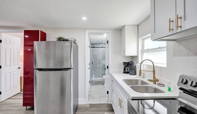 Beautiful three bedroom Located near Wynwood