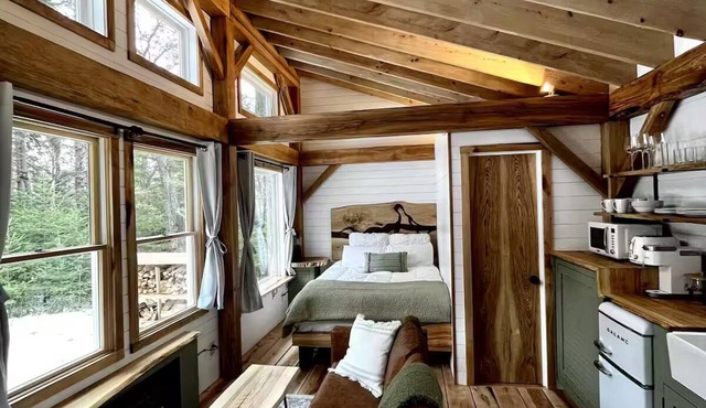 Beautiful Timber Frame Retreatnn