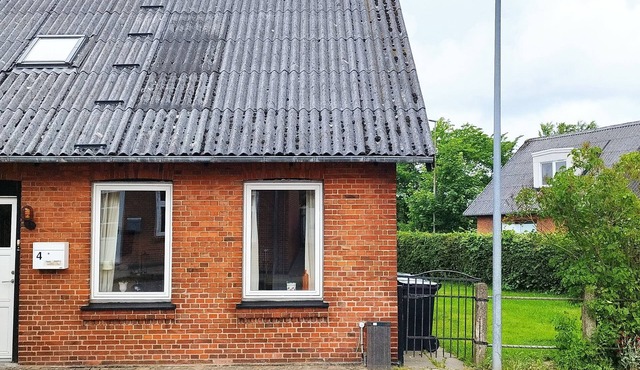 Beautiful town house with room for 5 people close to the center of Nykøbing Mors