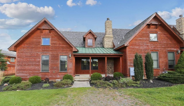 Beautiful townhome close to skiing provides easy access year-round!