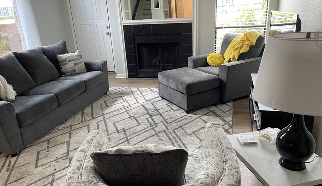Beautiful Townhome near NASA front gate