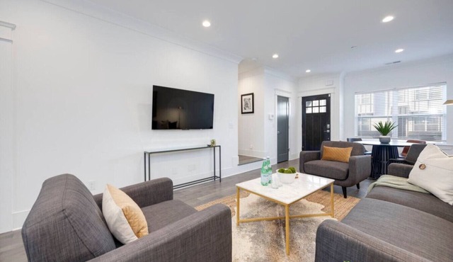 Beautiful Townhomes! Two Units With Outdoor Patios