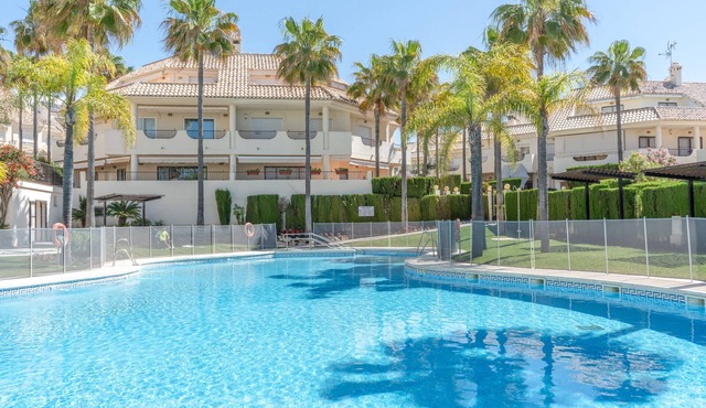 "Beautiful Townhouse Beachfront" with Sea View, Shared Pool, A/C, Wi-Fi