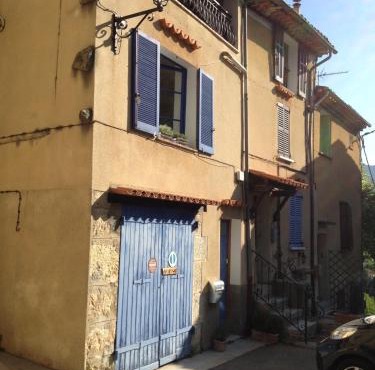 Beautiful townhouse in Bargemon