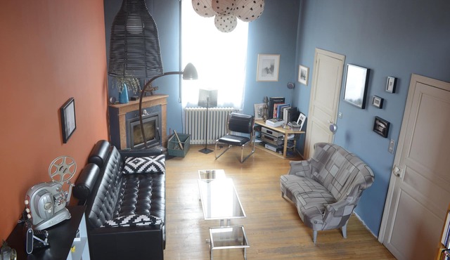 Beautiful townhouse with swimming pool & fireplace