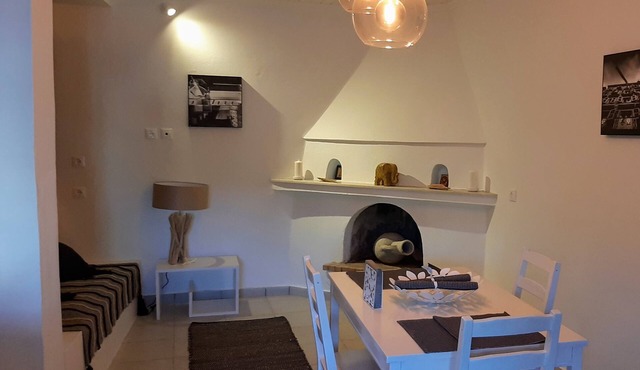 Beautiful, traditional vacation home w. large terrace, quiet & close to the beach-4 pers.