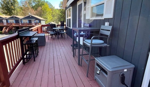Beautiful & tranquil 2-bedroom condo in lovely Avalon Clothing Optional Resort