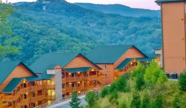 Beautiful Two-Bedroom Villa in the gorgeous Smokey Mountains!
