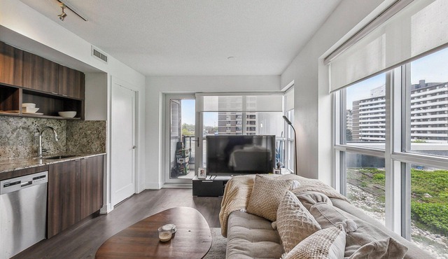 Beautiful two bedroom unit located in the Islington Village neighbourhood.