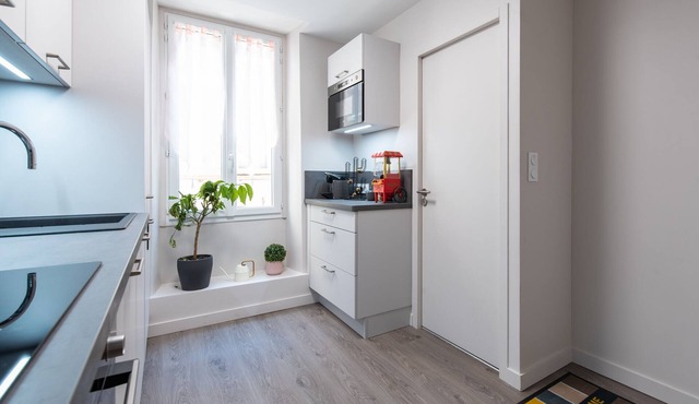 Beautiful two rooms hypercentre