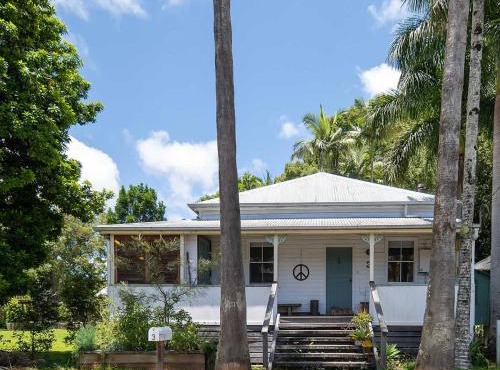 Beautiful Unique Cottage -Pet-Friendly-walk to town