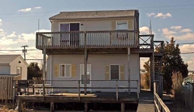 Beautiful unobstructed views of the inland waterway and meadowlands