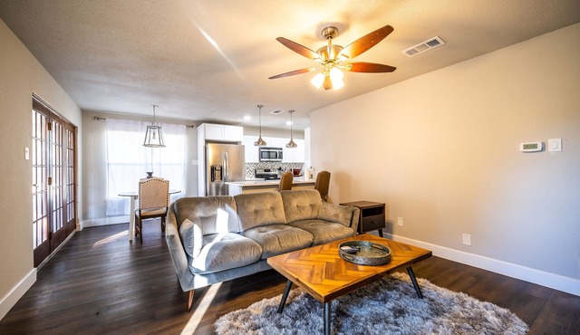 Beautiful Updated Home near Frisco, Plano, Dallas and more