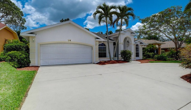 Beautiful Updated Home, Private Pool, Minutes from Downtown 5th Ave & Beaches!