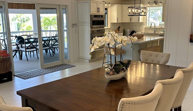 Beautiful updated stilted home makes for a super getaway.