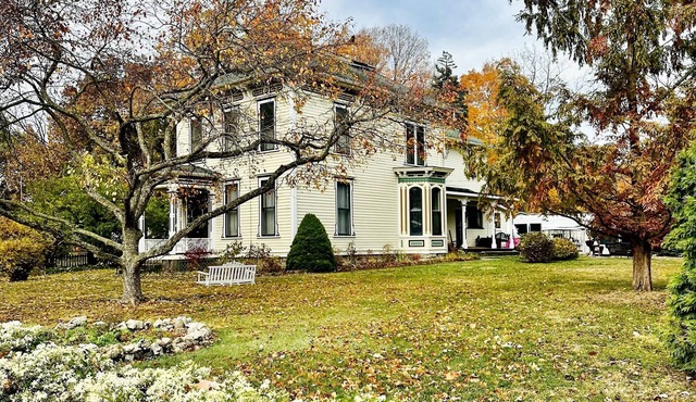 Beautiful , upscale historic home new to the short term rental market