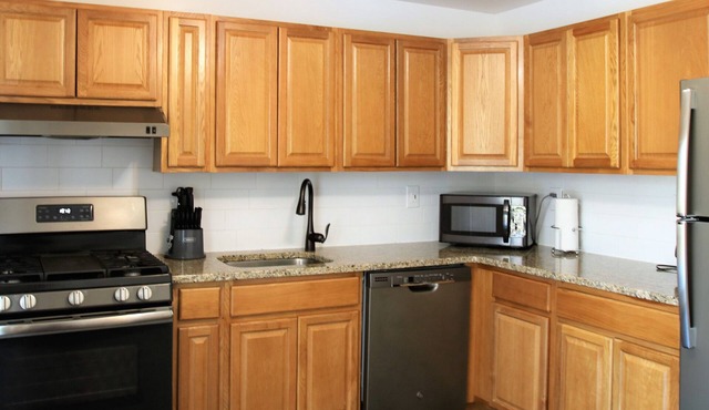 Beautiful Fully Furnished 2-Bedroom Apartment in Bridgewater