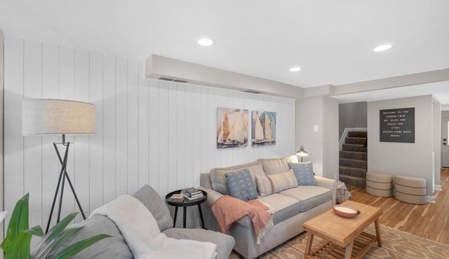 * Beautiful Oasis w/No Detail Spared *