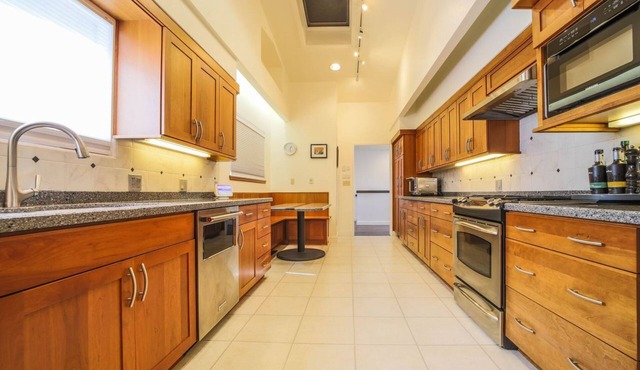 Beautiful Vaca Home with Mountain Views, Minutes from Cal Poly w/amazing hiking