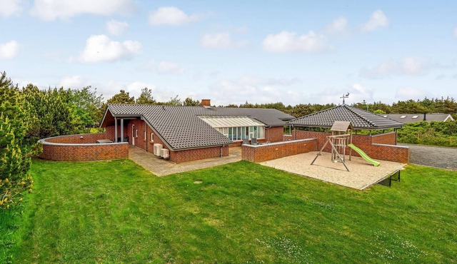 Beautiful vacation home with pool on a large natural plot and placed in a well-established vacation