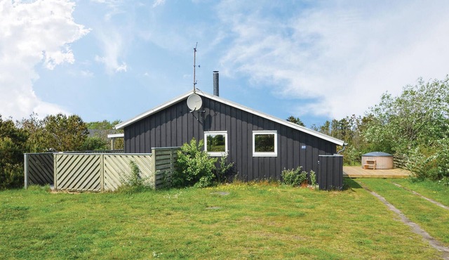Beautiful vacation home in the beautiful village of Stenbjerg, which is part of the fantastic Nation