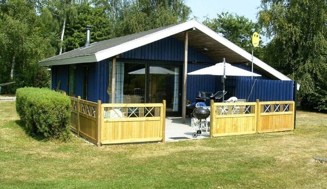 Beautiful vacation home in a peaceful area close to a child-friendly beach