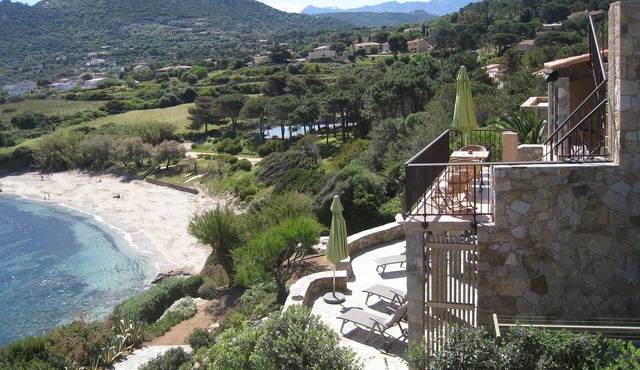 Beautiful vacation home by the sea with direct access to the sea, near Ile Rousse