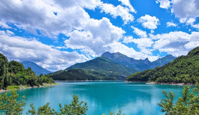 Beautiful vacation home with panoramic view and pool