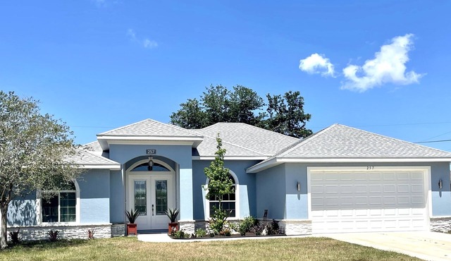 Beautiful Vacation House Close to the Beach
