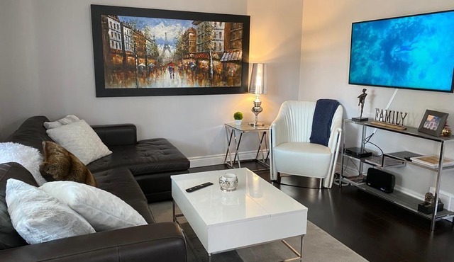 Beautiful Vacation or Relocation Home in Scarborough