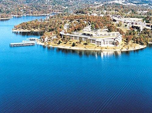 Beautiful Vacation Condos Situated at Table Rock Lake