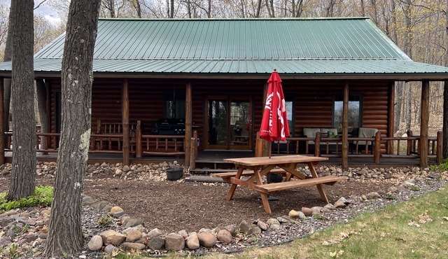 Beautiful Valhalla/Washburn area cabin with amazing views!