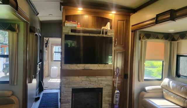 Beautiful Valley County. Scenic Mountain town